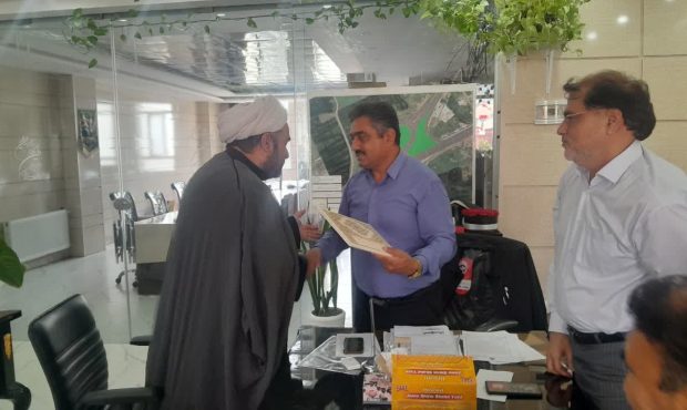 دیدار مسئول محترم مدرسه با شهردار شهرستان آزادشهر و تکریم از زحمات ایشان دیدار مسئول محترم مدرسه با شهردار شهرستان آزادشهر و تکریم از زحمات ایشان