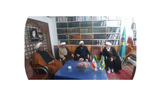 نشست هم‌اندیشی مسئول مدرسه علمیه سفیران هدایت با امام جمعه نگین‌شهر